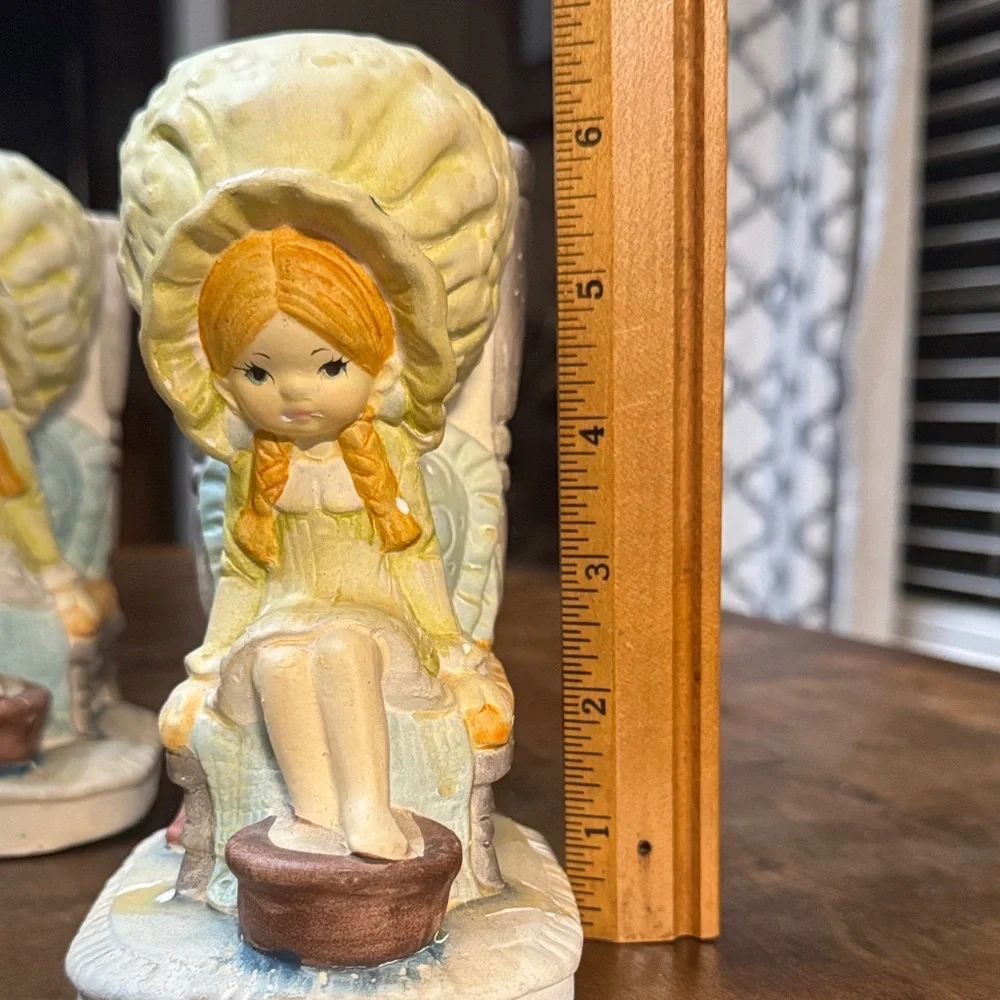 Holiday Fair Little Girl Bookends - Picture 11 of 12